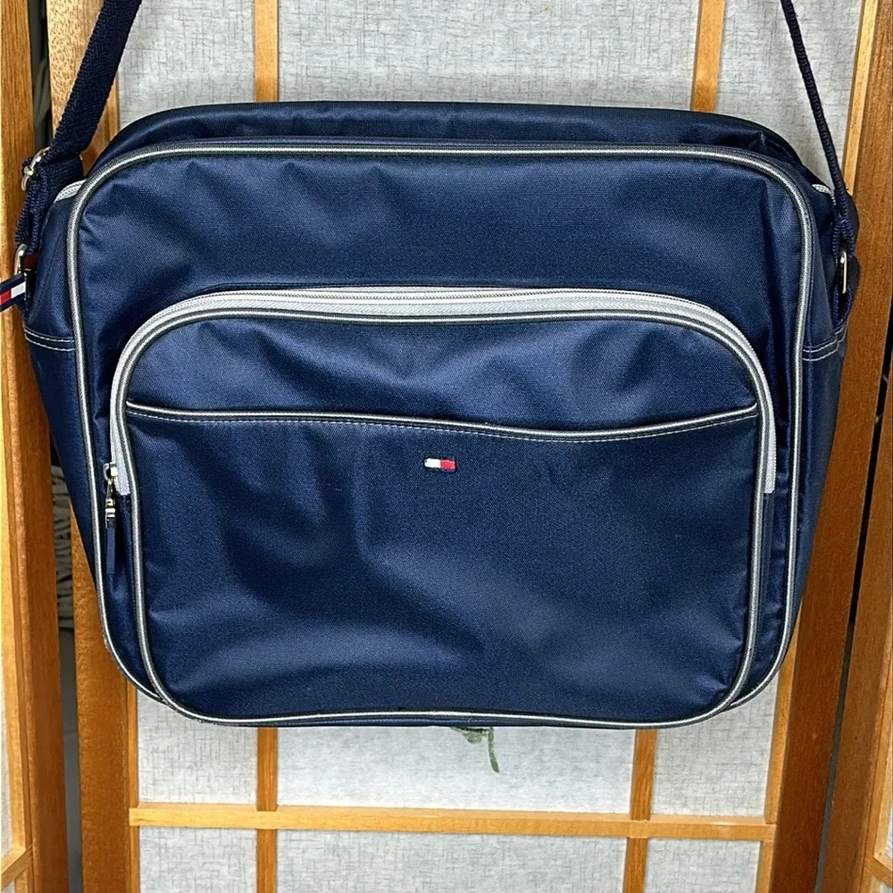 “Tommy Hilfiger” Travel Luggage, Carry-on, Travel Bag. Laptop Crossbody Bag - Picture 2 of 9